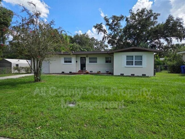 Building Photo - 827 Demington St Rental