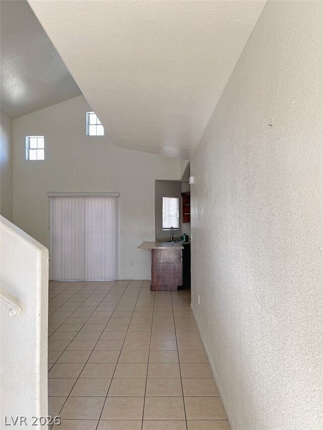 Photo - 6168 Bluehill Ave