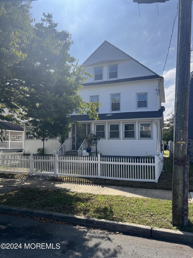 Photo - 207 11th Ave Townhome