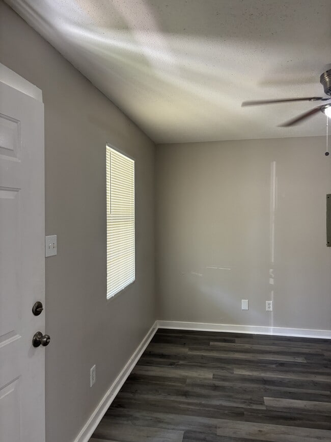 Photo - 5332 Bitter Creek Dr