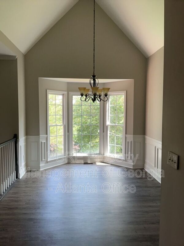 Photo - 27 N Hampton Dr
