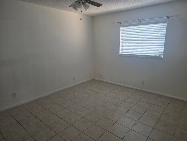 Photo - 959 SE 2nd Ave Unidad 226