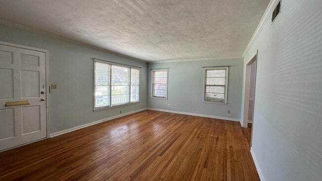 Photo - 2766 N Barksdale Dr