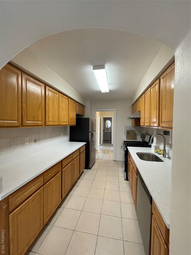 Photo - 95-12-95-67 67th Ave Unidad 2F