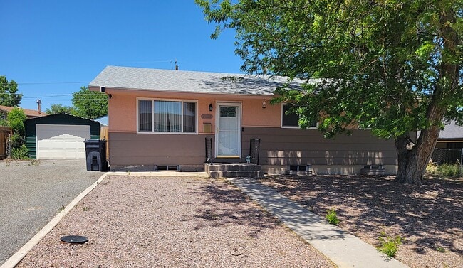 ALL PROSPECTIVE TENANTS MUST SUBMIT A $58 ... - ALL PROSPECTIVE TENANTS MUST SUBMIT A $58 ... Casa