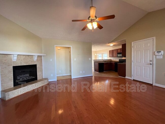 Photo - 1489 Mingary Ave