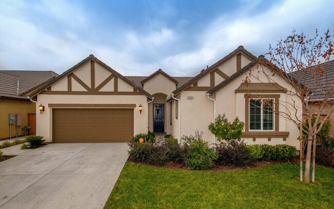 Building Photo - Pristine Harlan Ranch Home