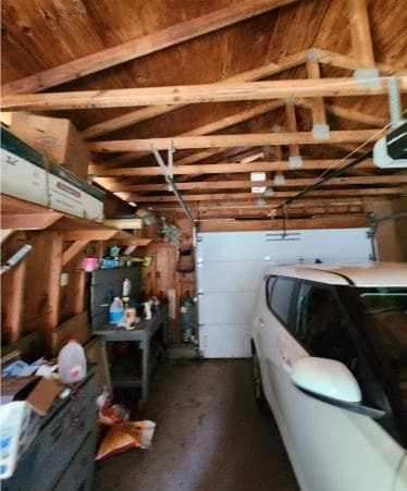 Photo - 719 Thrush Ave