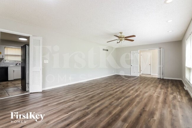 Photo - 7120 Eastern Ave