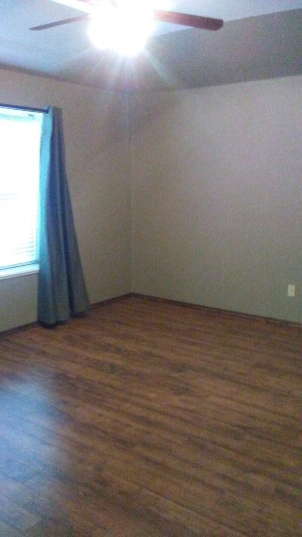 Photo - Beautiful 3 bed, 2 bath, 2 car garage home...