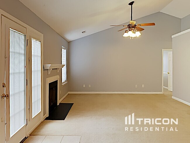 Photo - 117 Sweet Thorne Rd