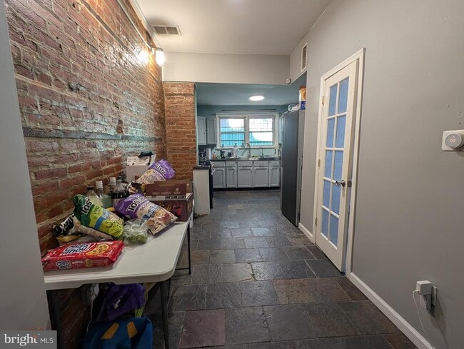 Photo - 1130 Earl St