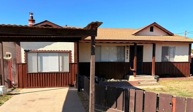 Photo - 2 WEEKS FREE RENT November Special