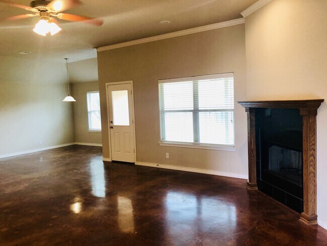 Photo - 606 Tumbleweed Dr