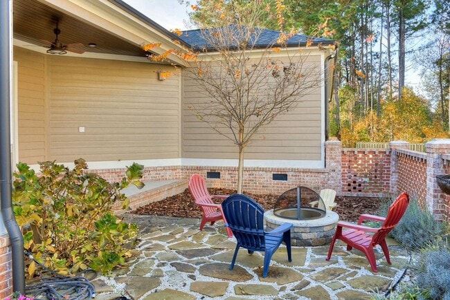 Photo - 3057 Leaning Oak Way