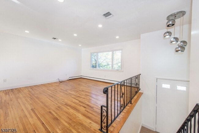 Photo - 4 Maureen Ct