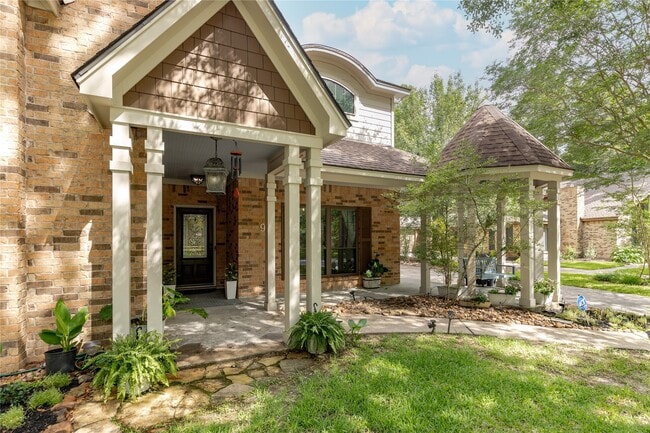 Photo - 9 Mallard Glen Pl