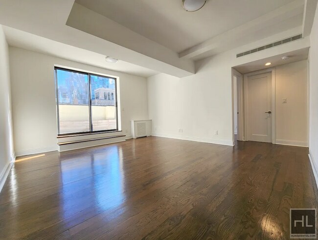 Photo - WEST 58 STREET Unidad PHC