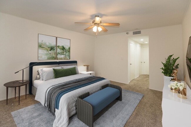 Photo - 410 S Barrington Ave