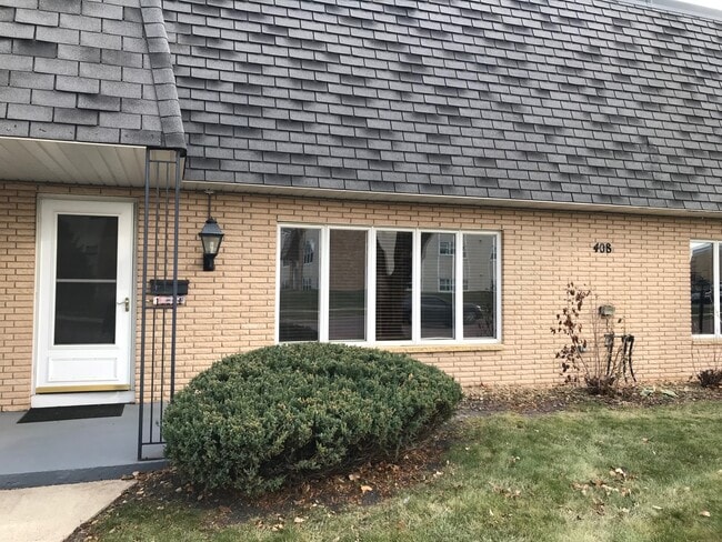 Photo - 408 Holly Ln Townhome