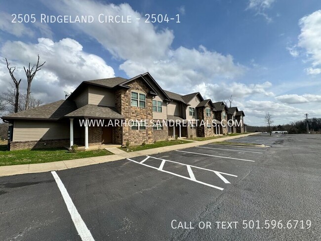 Ridgeland Townhomes | 3 Bed | 3 Bath - Ridgeland Townhomes | 3 Bed | 3 Bath Unidad 2504-1