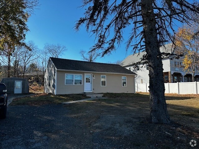 Building Photo - 180 Worcester-Providence Turnpike Rental