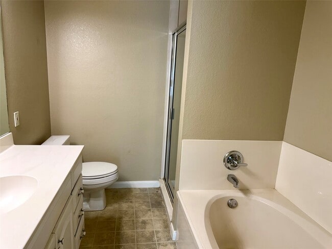 Photo - 2311 24th St N