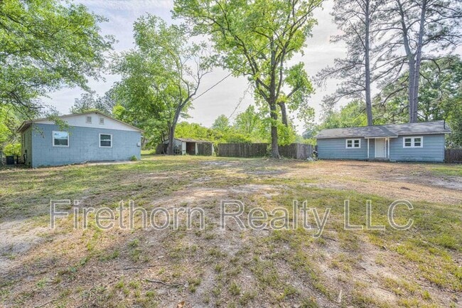 Photo - 2719a Meadowbrook Dr