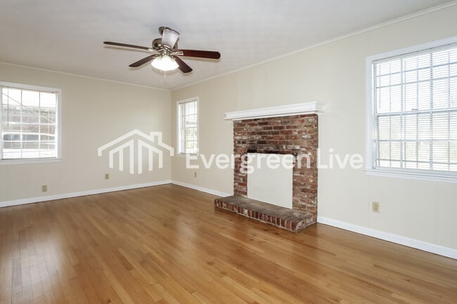 Photo - 4850 Summerlane Ave