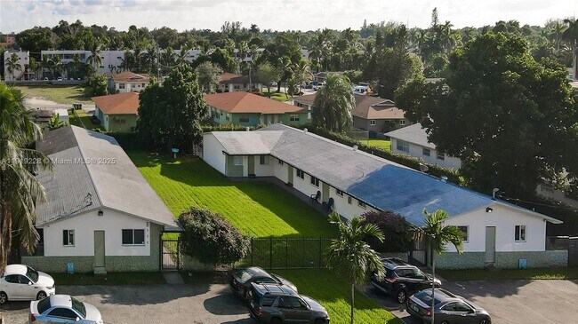 Photo - 592 NE 150th St Unit 3