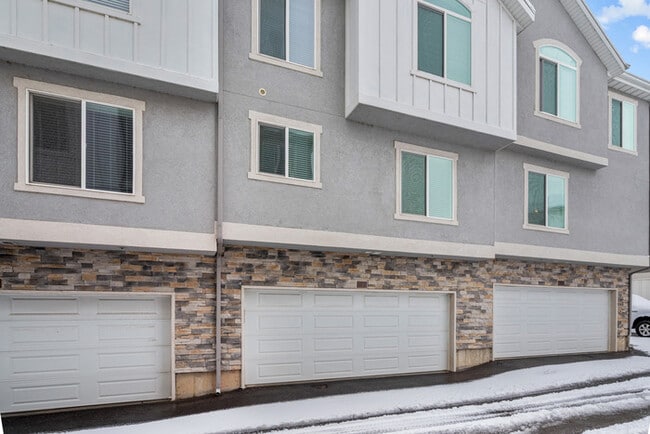 Photo - 1027 E 1060 S