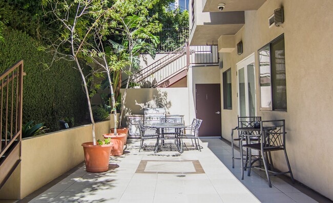 Photo - Live on the Boulevard Apartments in Sherma...