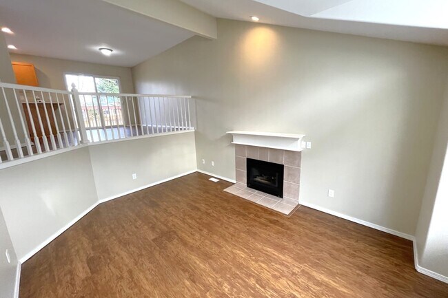 Photo - 8611 8th St SE