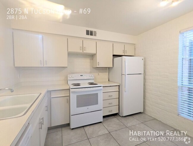 Building Photo - Spacious 2Bed/2Bath Townhouse with Mountai...