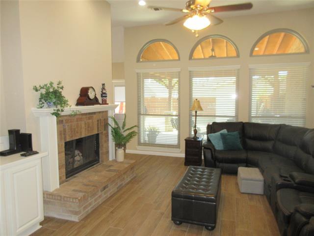 Photo - 713 Victorian Dr