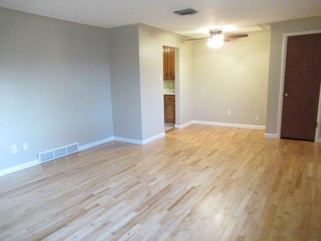 Photo - Fabulous Lakewood/Denver 3 bed/1 bath/1 car garage