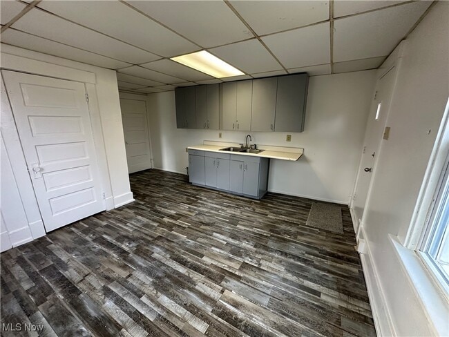 Photo - 696 Gaylord Ave