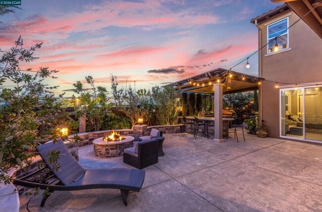 Photo - 2004 Drysdale St