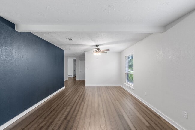 Photo - 1222 Haines Dr