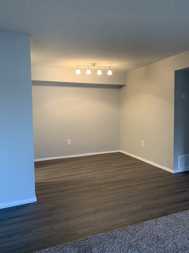 Goldelm at Charter Pointe Apartments For Rent in Altamonte Springs, FL