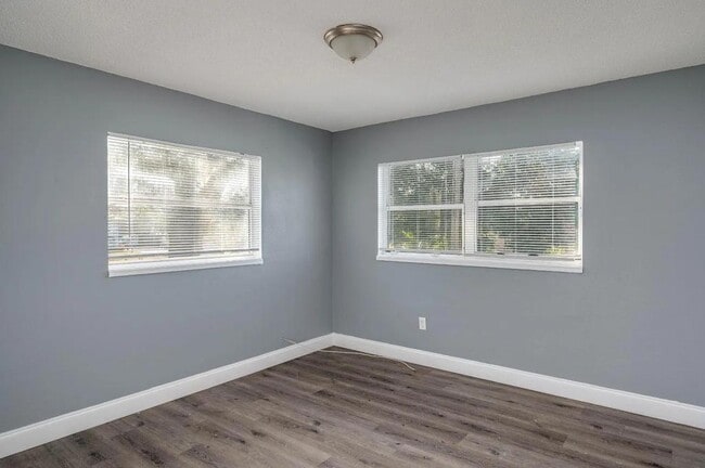 Photo - 235 Palmetto Ave NW