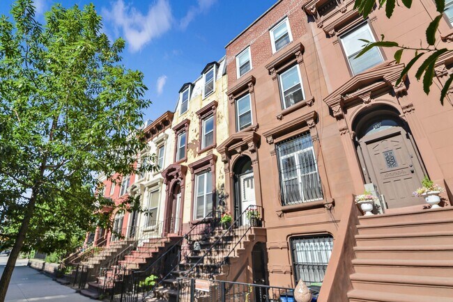 Photo - 112 Brooklyn Ave Unit 2
