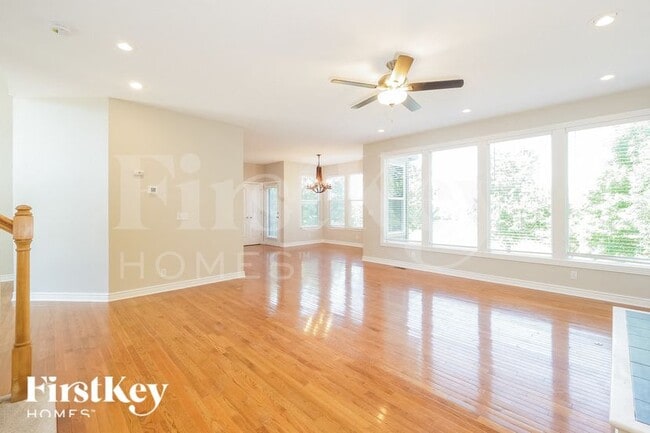 Photo - 5836 Noreston St