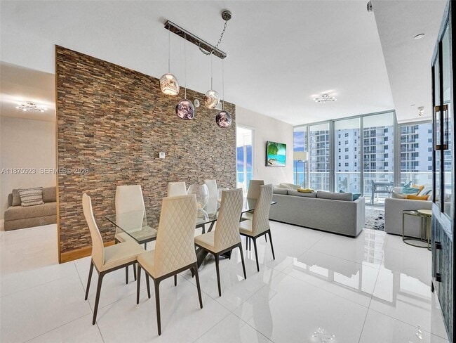 Building Photo - 17475 Collins Ave Unit 503