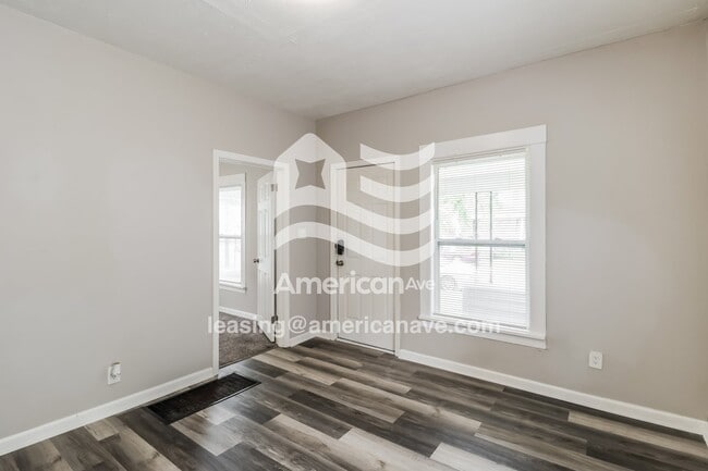 Photo - 806 Crawford St