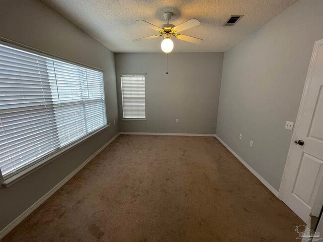 Photo - 201 Wildflower Ln