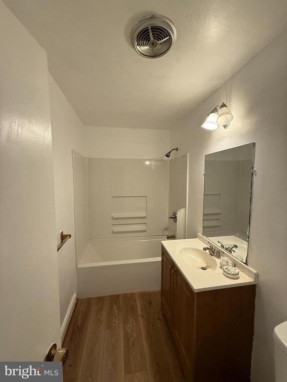 Photo - 14386 Berkshire Dr