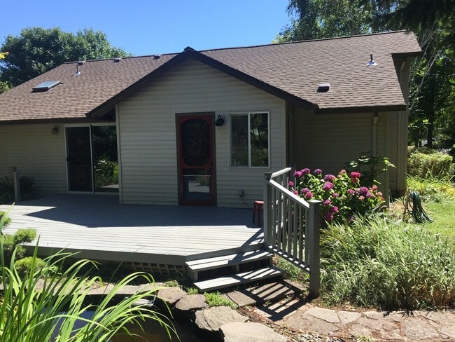 Photo - 3 Bedroom Home in Troutdale