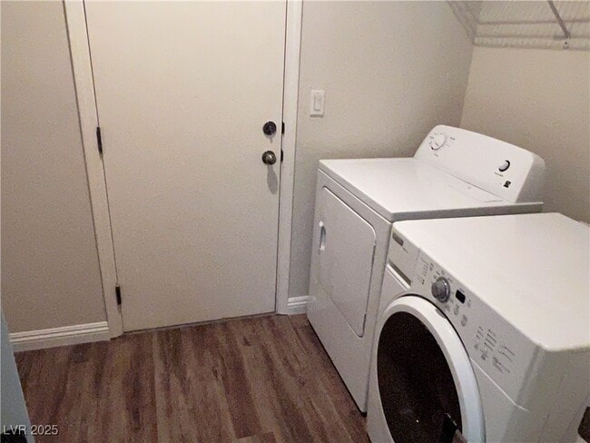 Building Photo - 1625 Yellow Tulip Pl Rental