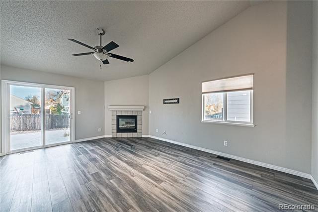 Photo - 2588 Weyburn Way